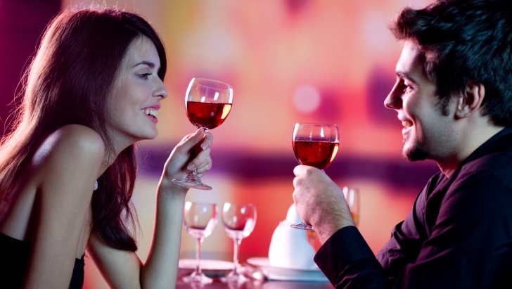 7 reguli învechite de dating pe care ar trebui să le încalci