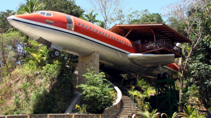 Avionul transformat în hotel în Costa Rica