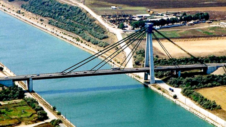 CNADNR: Circulația rutieră pe podul de la Agigea se desfășoară doar pe două benzi, în perioada 22 ianuarie - 7 februarie