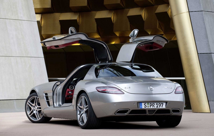 Designerul şef al Mercedes-Benz: Noul AMG GT va fi cea mai frumoasă maşină Mercedes