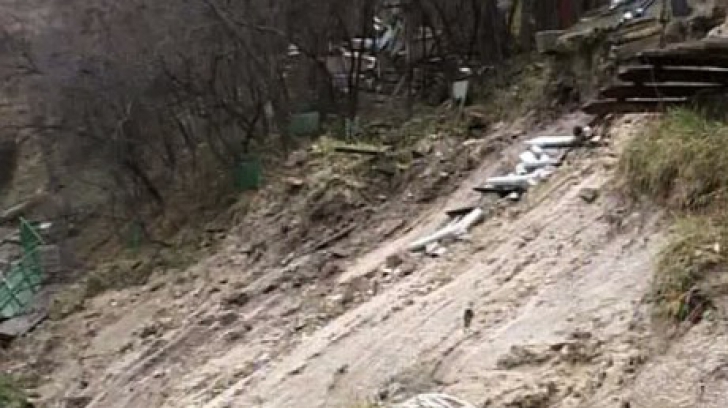Patru morţi şi cel puţin nouă persoane date dispărute în Argentina, în urma unei alunecări de teren