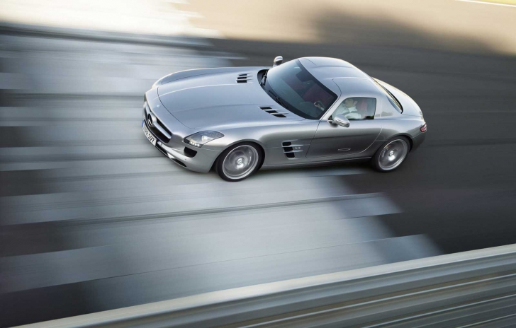 Designerul şef al Mercedes-Benz: Noul AMG GT va fi cea mai frumoasă maşină Mercedes
