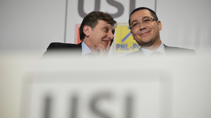 ZIUA UNIRII. Ponta şi Antonescu, la manifestările de ZIUA UNIRII, la Iaşi / Foto: MEDIAFAX