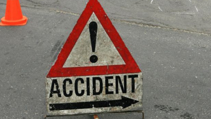 Un tânăr a murit după ce a intrat cu maşina într-un pilon al podului şoselei ocolitoare a Sucevei