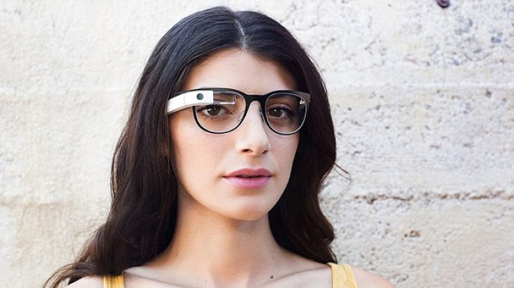 Ochelarii Google Glass vor putea fi dotaţi cu lentile corectoare de vedere
