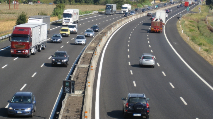 Nicio autostradă terminată în 7 ani de fonduri UE