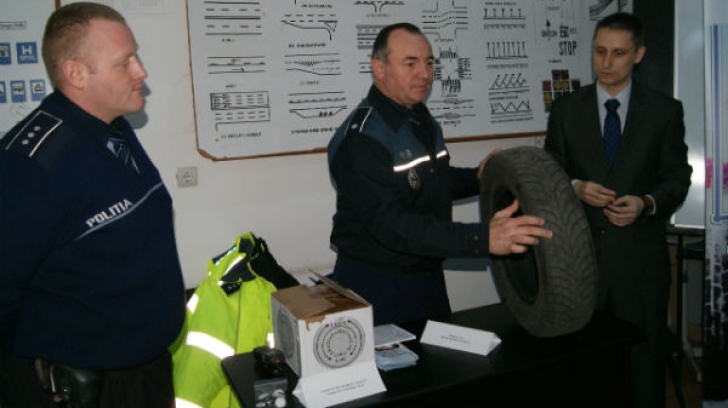 Poliţiştii vor primi nişte cipuri pentru măsurarea profilelor cauciucurilor