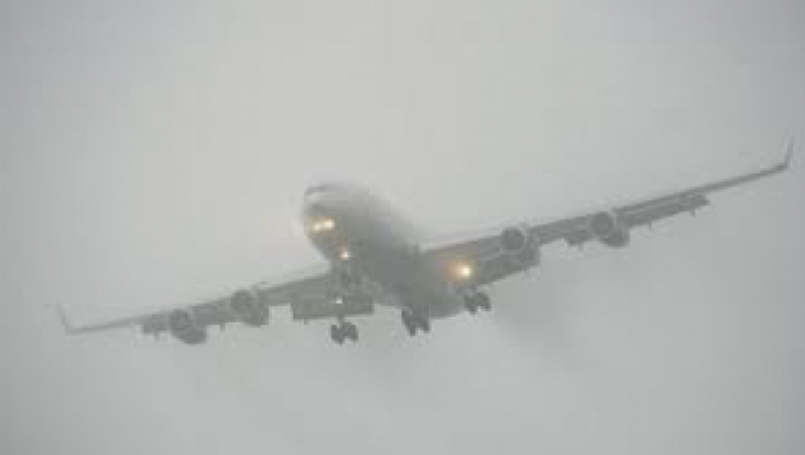 Cinci curse aeriene sunt afectate de ceaţă, la Cluj