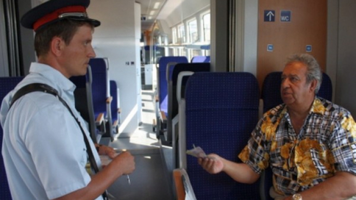 Peste 400 de călători, prinşi fără bilet în trenuri de poliţiştii de la Transporturi