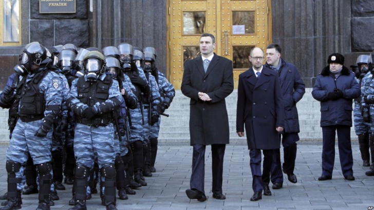 Victor Ianukovici îi propune lui Vitali Kliciko să devină vicepremier