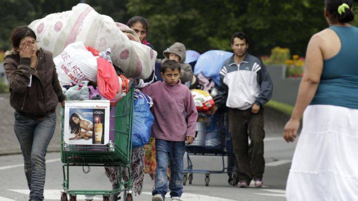 Proiect de restabilire în ţară a 80 de familii de romi, discutat de oficiali români şi francezi