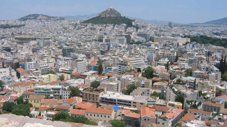 În Grecia, prețul apartamentelor s-a prăbușit până la 10.000 de euro