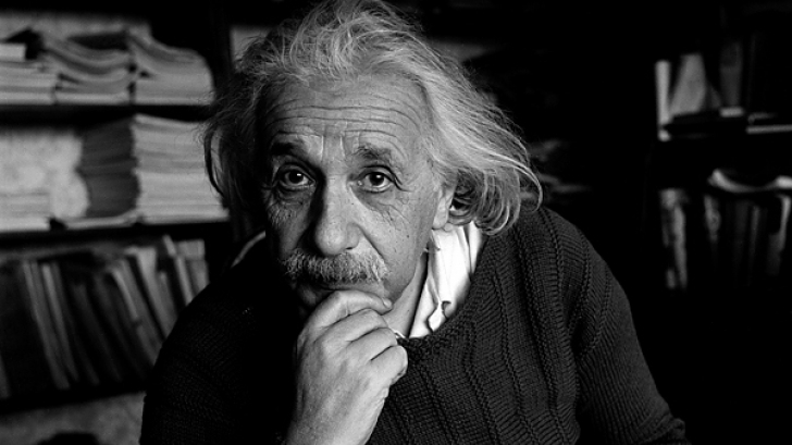 Răspunsul lui Albert Einstein atunci când a fost întrebat dacă oamenii de ştiinţă se roagă