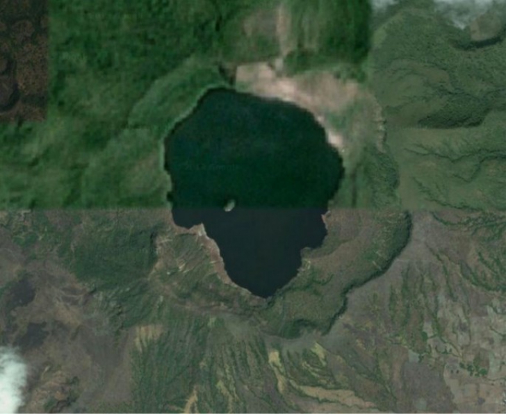 Matrioşka geografică: Insula de pe lac de pe insulă de pe lac..