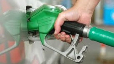 Scăderi de preț la carburanți după scumpirile în lanț de la începutul anului