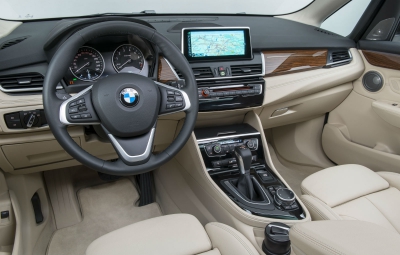BMW lansează BMW Seria 2 Active Tourer, prima mașină cu tracţiune faţă din istoria BMW