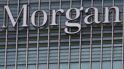 Gabriel Magee, vicepreşedinte la sediul din Londra al JPMorgan Chase & Co’s, a sărit de la geamul unei clădiri din zona Canary Wharf