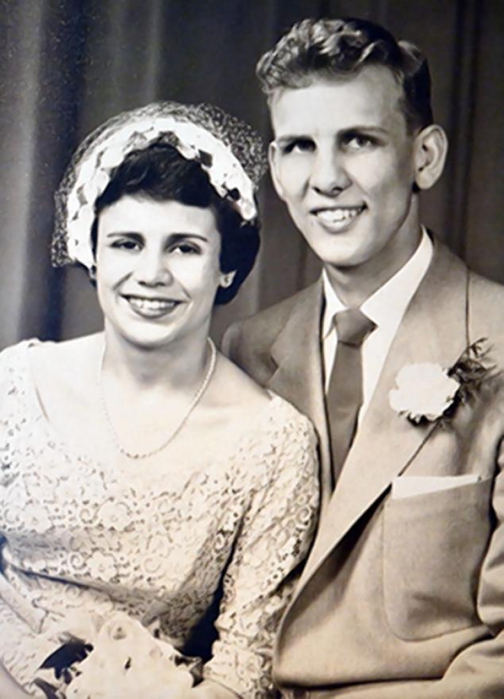 Au fost căsătoriți timp de 60 de ani și au murit la câteva ore unul de celălalt