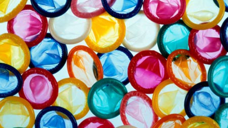 Cum arată prezervativul electric. Oferă o plăcere deosebită