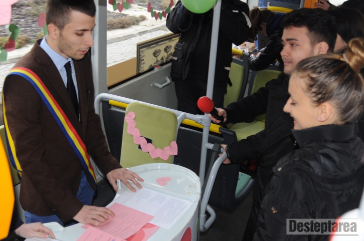 Într-un oraş din România a circulat Autobuzul Dragostei