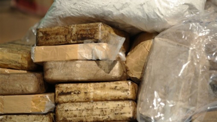 Un turc a fost prins cu zece kilograme de heroină la Vama Giurgiu