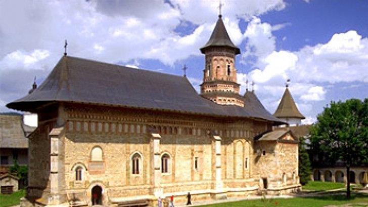 ELEVA DISPĂRUTĂ, căutată în toate mănăstirile și spitalele din județul Suceava