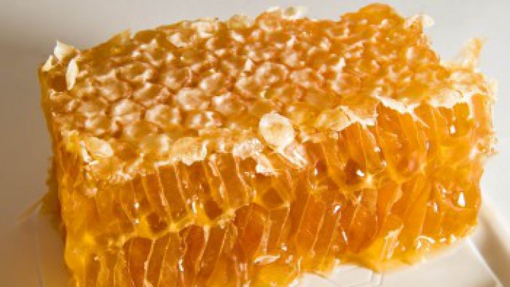 FRESH-REFRESH. Cât de sănătoasă este mierea?