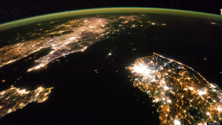 Coreea de Nord văzută din spaţiu, în timpul nopţii