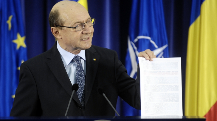 Băsescu: "În 2012 era stabilit ca România să intre în Schengen"
