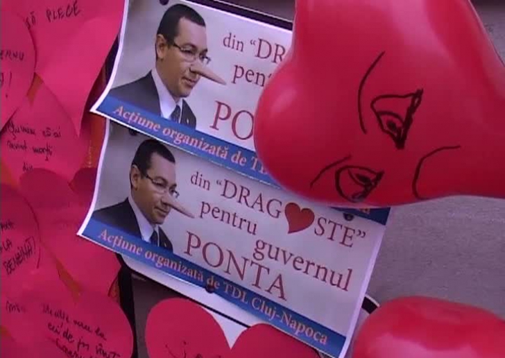 Panouri cu mesaje 'din dragoste pentru Guvernul Ponta', amplasate de TDL la Cluj-Napoca