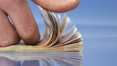 EVAZIUNE DE 35 DE MILIOANE DE EURO: Arest la domiciliu &icirc;n cazul a nouă inculpaţi