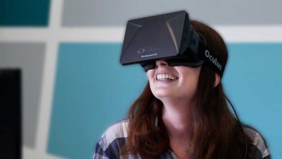 Facebook cumpără Oculus VR cu două miliarde de dolari