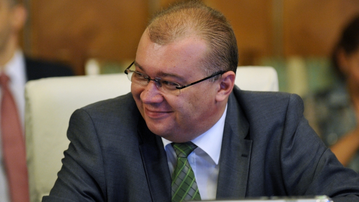 Dan Mihalache şi-a dat demisia din funcţia de secretar general al Senatului / Foto: MEDIAFAX