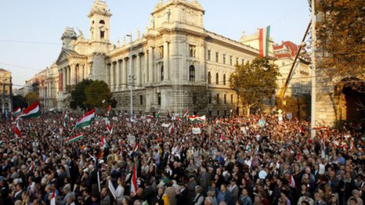 Marş uriaş pro-Viktor Orban înaintea alegerilor parlamentare din Ungaria