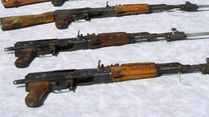 Militarii ucraineni din Crimeea au fost autorizaţi să folosească armele