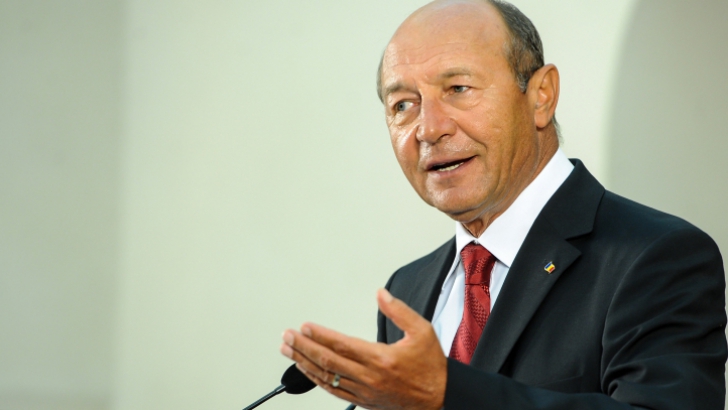 Băsescu:Dacă dreapta dă candidat cât mai repede după euroalegeri, stânga n-are cum să dea preşedinte