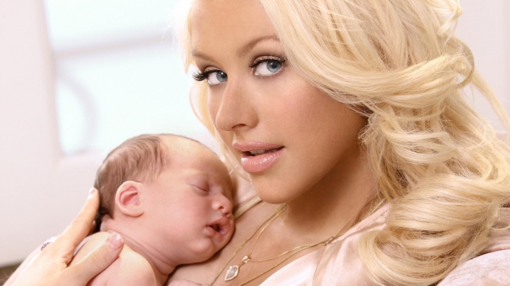 Christina Aguilera va avea o fetiţă