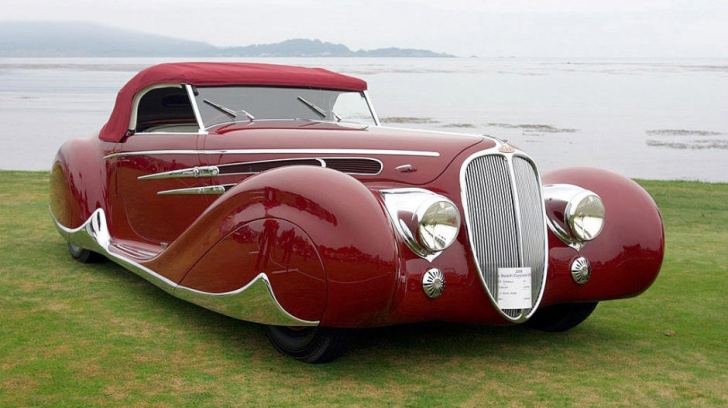 Delahaye 165 Cabriolet 1938 realizata de Figoni et Falaschi in 1938. Un exemplu de design extrem al vremii, cu aripile in forma de lacrima si roti acoperite de patentul lui Figoni, numite "enveloppantes"
Pentru mai multe detalii vizitati-ne la: http://www.4tuning.ro/old-school-cars/figoni-et-falaschi-creatorii-celor-mai-frumoase-masini-din-toate-timpurile-21796.html