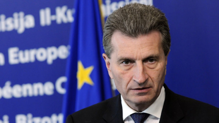 Oettinger: Ajutorul UE va întârzia şi Ucraina trebuie să se pregătească de vremuri grele
