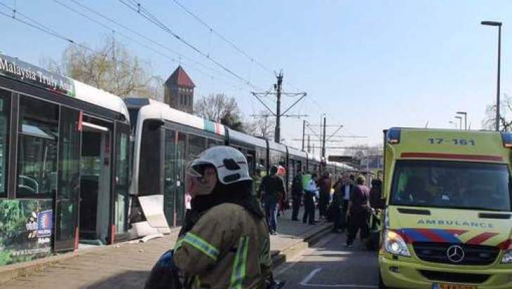 Trei tramvaie s-au ciocnit la Rotterdam