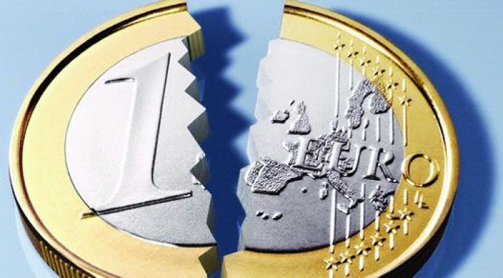 Euro este supraevaluat în prezent