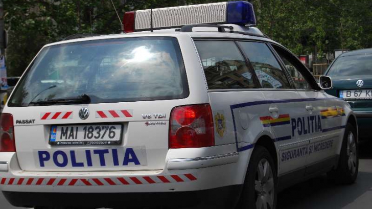 Peste 7.500 de ofiţeri şi agenţi au fost avansaţi de Ziua Poliţiei Române