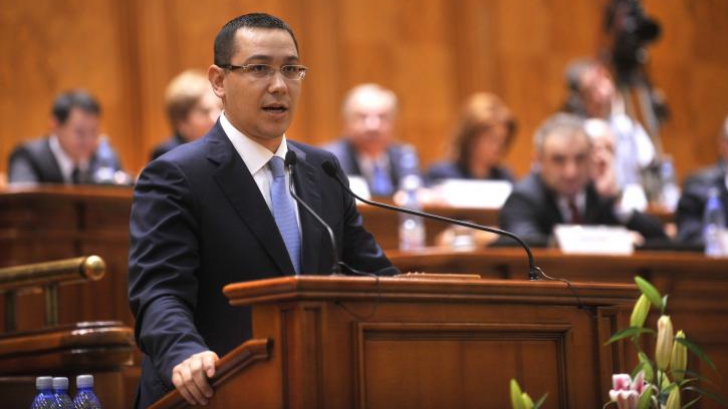 VICTOR PONTA merge, luni, în Parlament