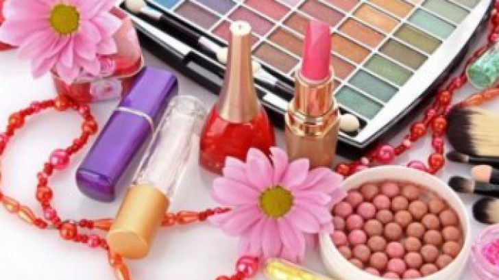 5 chimicale care n-ar trebui să existe în produsele cosmetice şi de îngrijire