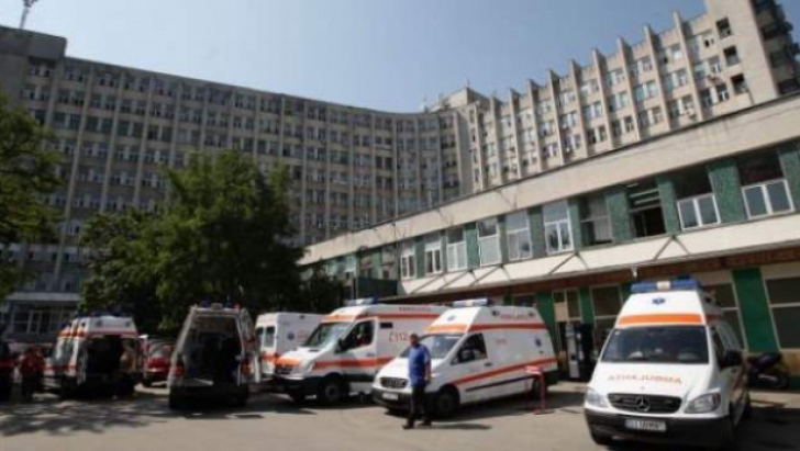O femeie a murit după ce s-a aruncat de la etajul al nouălea al Spitalului de Urgenţă din Craiova