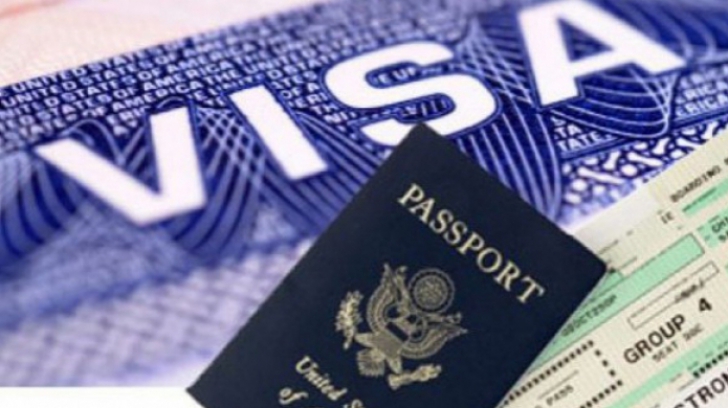 "Nu mai e mult şi scăpăm de vize în SUA"