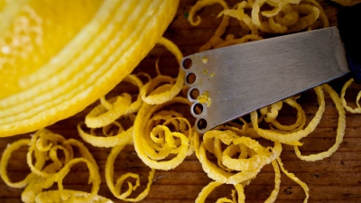 Cum să decojeşti o lăm&acirc;ie 