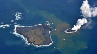 O insula vulcanica din Oceanul Pacific a fuzionat cu alta din vecinatatea sa