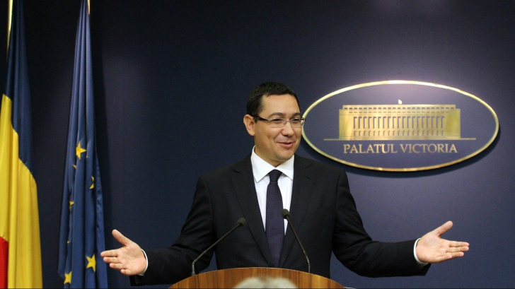 Victor Ponta şi-a mutat biroul la MApN / Foto: MEDIAFAX