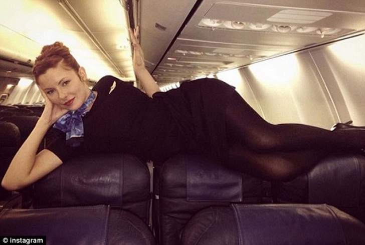 Fotografii postate de stewardese pe reţelele de socializare